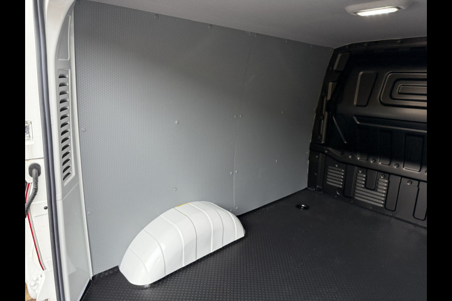 Maxus EDELIVER 3 50kWh 122PK ALL-IN PRIJS 240km WLTP SWB Carplay Touchscreen scherm Camera Parkeersensoren