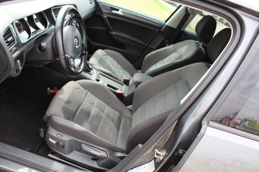 Volkswagen Golf 1.0 TSI Comfortline AUTOMAAT nap ,NETTE 5 DRS APPLE CAR PLAY ANDROID