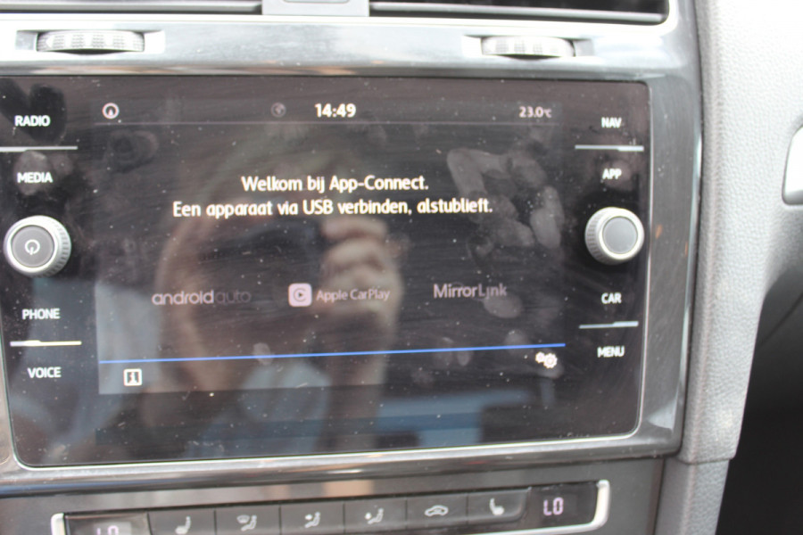 Volkswagen Golf 1.0 TSI Comfortline AUTOMAAT nap ,NETTE 5 DRS APPLE CAR PLAY ANDROID
