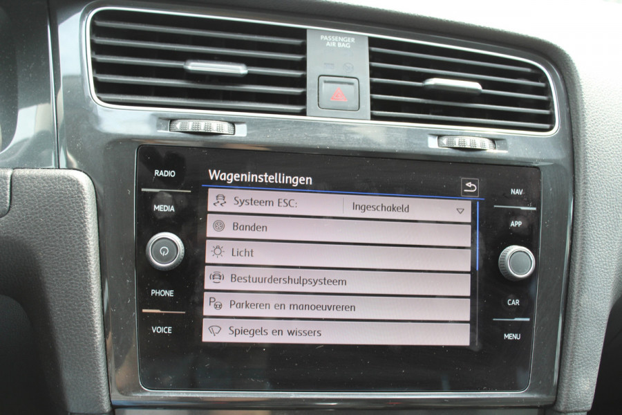 Volkswagen Golf 1.0 TSI Comfortline AUTOMAAT nap ,NETTE 5 DRS APPLE CAR PLAY ANDROID