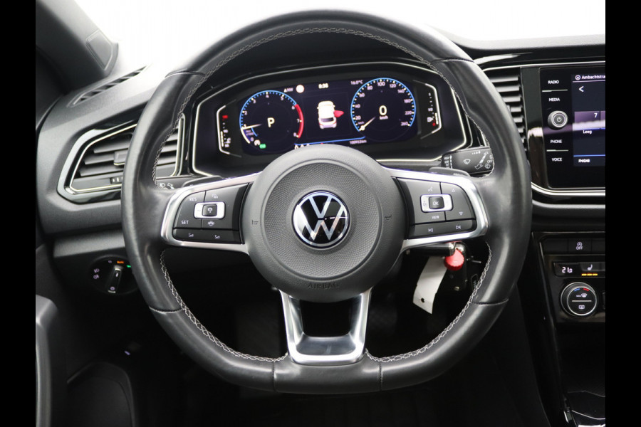 Volkswagen T-Roc 1.5 TSI Sport Pano, Trekhaak, Camera, Stoelverwarming