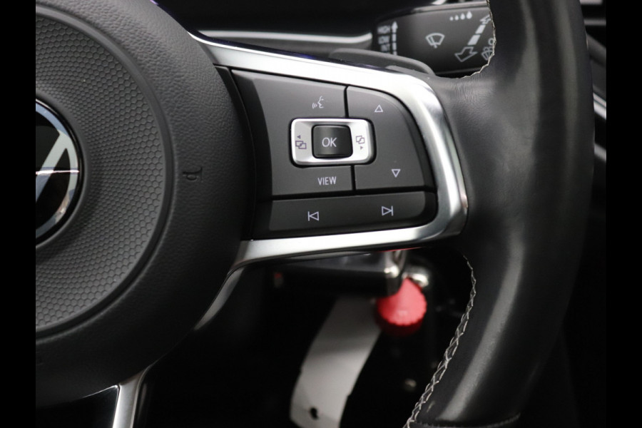 Volkswagen T-Roc 1.5 TSI Sport Pano, Trekhaak, Camera, Stoelverwarming