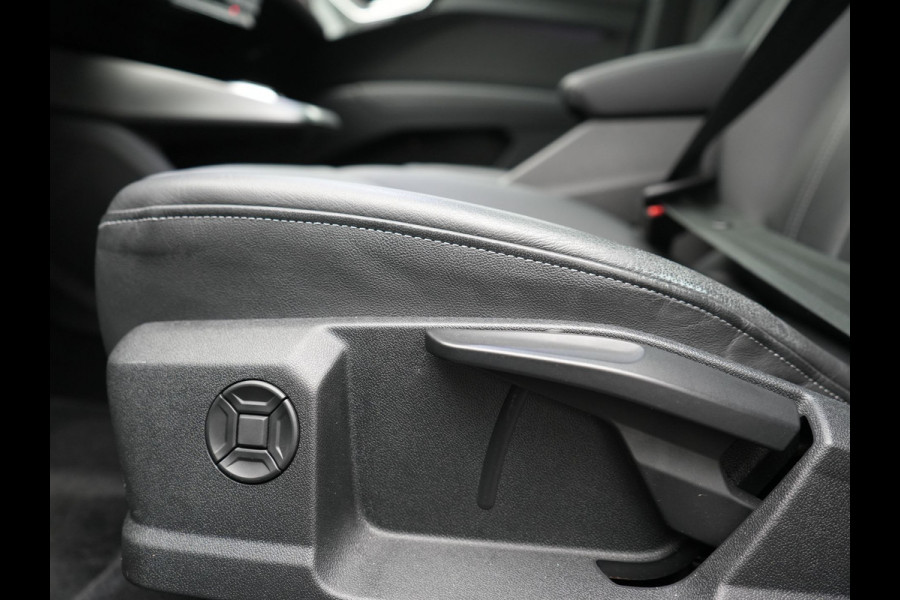 Audi Q4 e-tron 45 Quattro Edition 76,6 kWh 265pk Dealer O.H. | Panodak | Sonos Audio | Camera | Sfeerverlichting | Lederen Sportstoelen Verwarmd | Apple Carplay | Navigatie | DAB | 20"L.M |