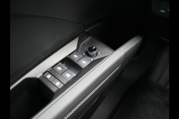 Audi Q4 e-tron 45 Quattro Edition 76,6 kWh 265pk Dealer O.H. | Panodak | Sonos Audio | Camera | Sfeerverlichting | Lederen Sportstoelen Verwarmd | Apple Carplay | Navigatie | DAB | 20"L.M |