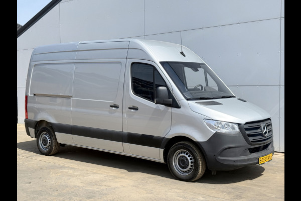 Mercedes-Benz Sprinter 215 1.9 CDI Automaat L2H2 Climate Control Camera Carplay Parkeersensoren v+a