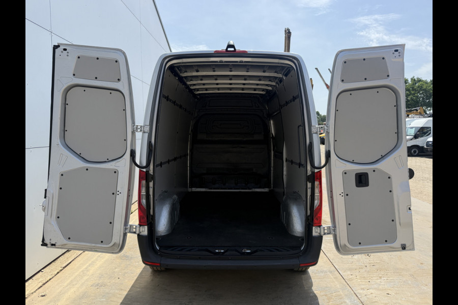 Mercedes-Benz Sprinter 215 1.9 CDI Automaat L2H2 Climate Control Camera Carplay Parkeersensoren v+a