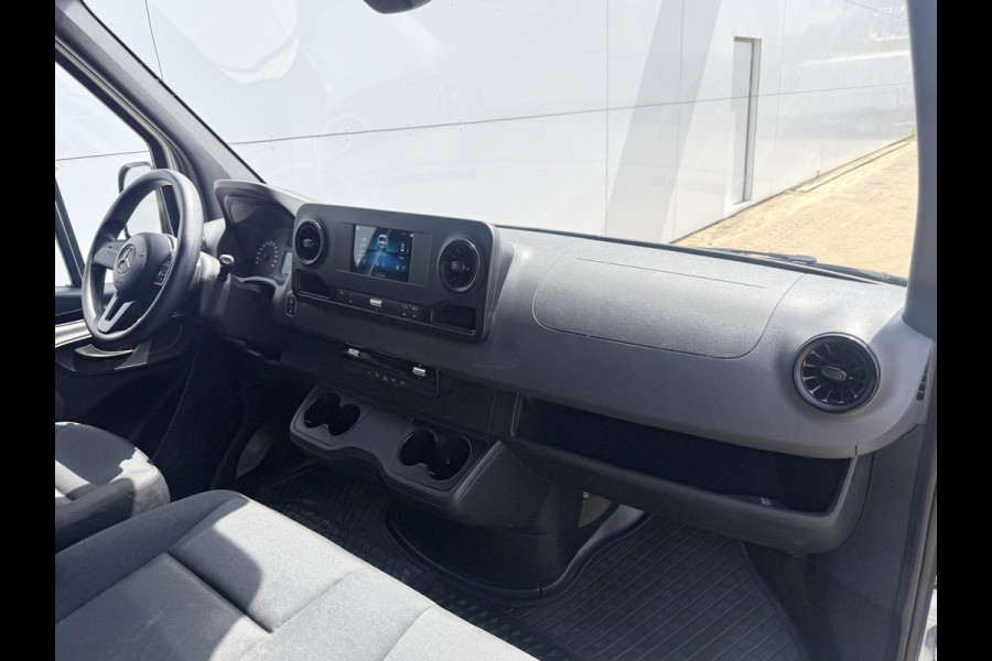Mercedes-Benz Sprinter 215 1.9 CDI Automaat L2H2 Climate Control Camera Carplay Parkeersensoren v+a