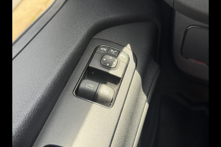 Mercedes-Benz Sprinter 215 1.9 CDI Automaat L2H2 Climate Control Camera Carplay Parkeersensoren v+a