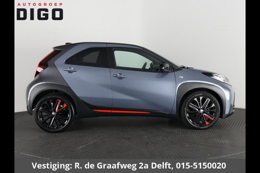 Toyota Aygo X 1.0 VVT-i S-CVT Undercover Jun Takahashi | JBL-Audio | Stoelverwarming | Parkeersensoren voor & achter |