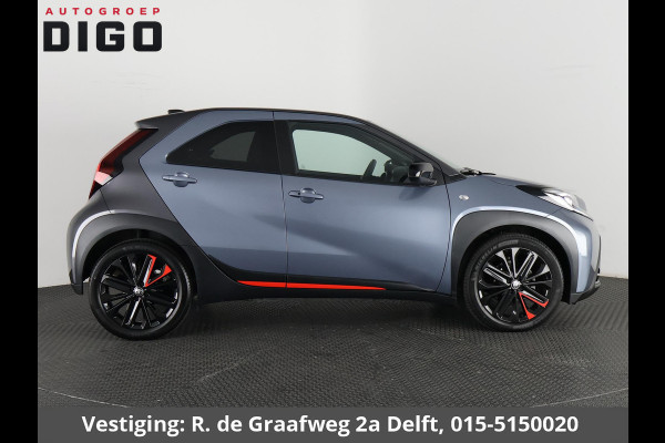 Toyota Aygo X 1.0 VVT-i S-CVT Undercover Jun Takahashi | JBL-Audio | Stoelverwarming | Parkeersensoren voor & achter |