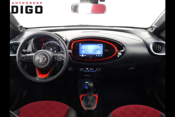 Toyota Aygo X 1.0 VVT-i S-CVT Undercover Jun Takahashi | JBL-Audio | Stoelverwarming | Parkeersensoren voor & achter |