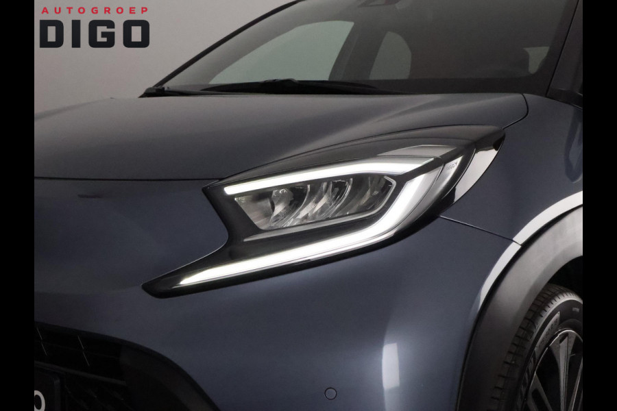 Toyota Aygo X 1.0 VVT-i S-CVT Undercover Jun Takahashi | JBL-Audio | Stoelverwarming | Parkeersensoren voor & achter |