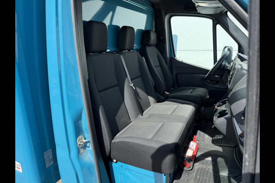 Mercedes-Benz Sprinter 315 1.9 CDI Automaat Laadklep Zijdeur Climate Control Cruise Control Camera Koffer Bakwagen Meubelbak