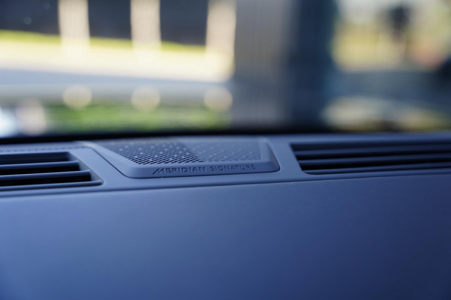 Land Rover Range Rover P550 E Autobiography / Massage Stoelen / Head Up / Panoramadak