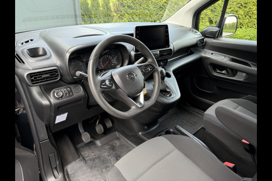 Opel Combo 1.5D 102 PK / L2H1 / TREKHAAK / CRUISE / AIRCO / IMPERIAAL / NAVI / CARPLAY / DAB