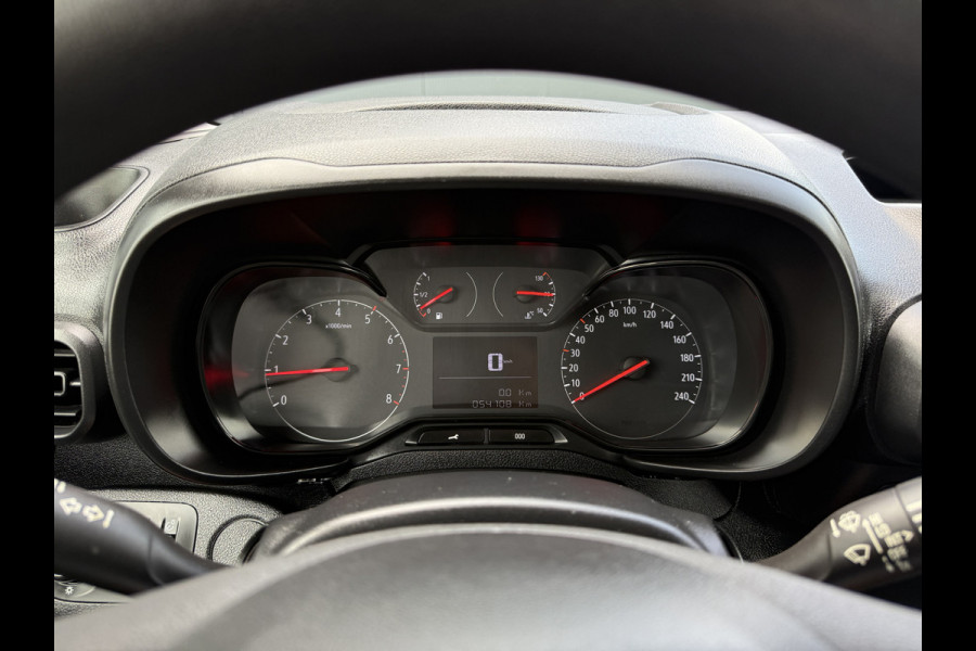 Opel Combo 1.5D 102 PK / L2H1 / TREKHAAK / CRUISE / AIRCO / IMPERIAAL / NAVI / CARPLAY / DAB