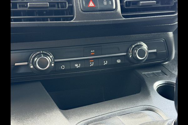 Opel Combo 1.5D 102 PK / L2H1 / TREKHAAK / CRUISE / AIRCO / IMPERIAAL / NAVI / CARPLAY / DAB