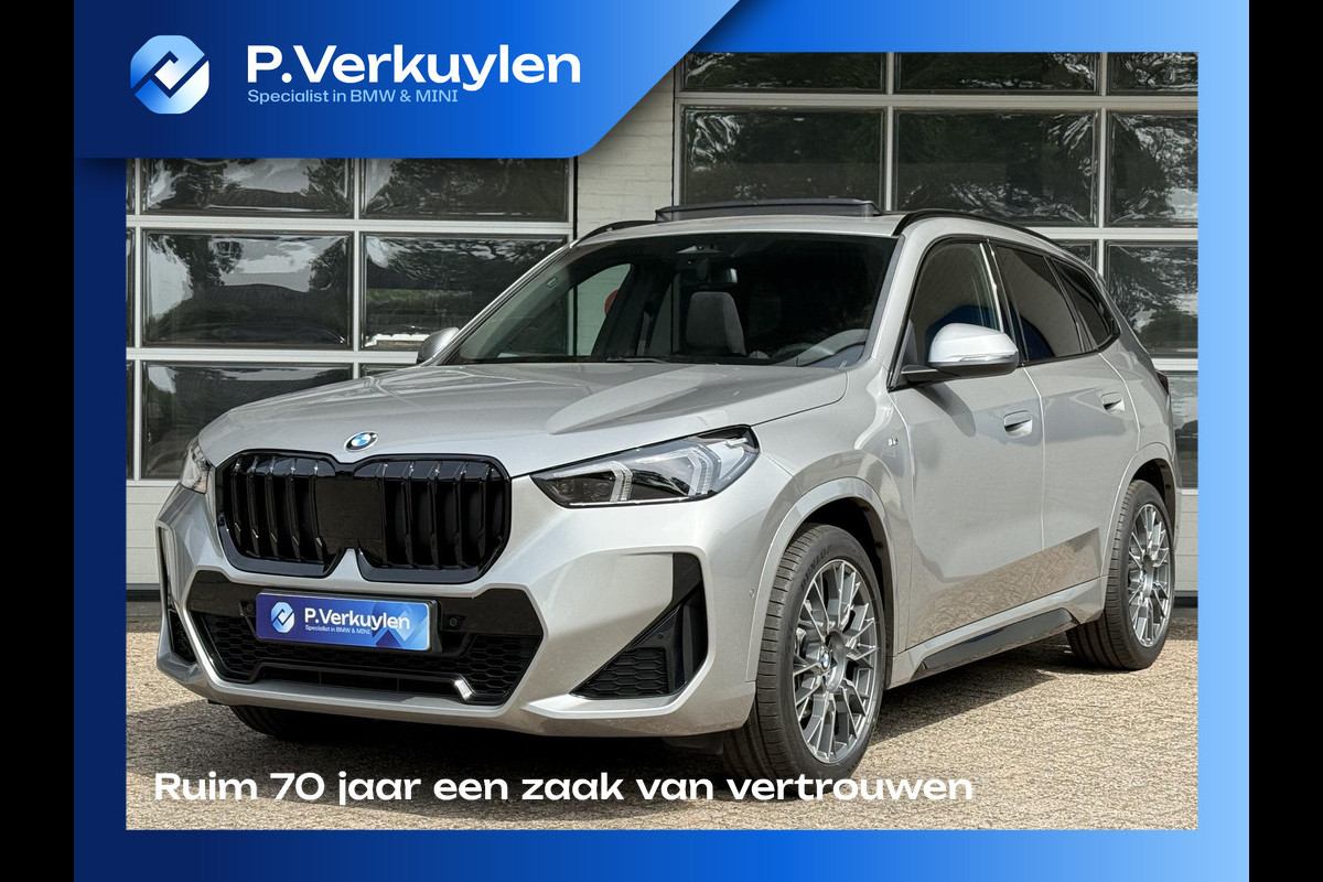 BMW X1 sDrive18i M SPORT | PANORAMA | PREMIUM PACK | ADAPT. CRUISE | KEYLESS ENTRY | STOELVERWARMING | 19 INCH LM VELGEN |