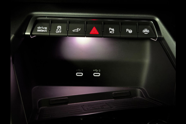 Audi A3 Sportback 45 TFSI e S edition Competition AUDI EXCLUSIVE|PANO|HUD|SONOS|AMBIENT|E-zetel|18 INCH