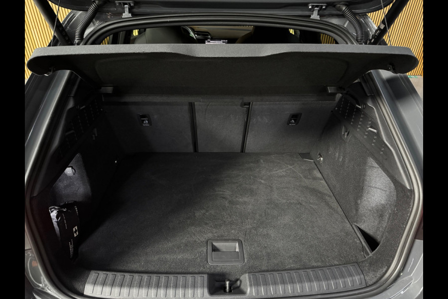 Audi A3 Sportback 45 TFSI e S edition Competition AUDI EXCLUSIVE|PANO|HUD|SONOS|AMBIENT|E-zetel|18 INCH