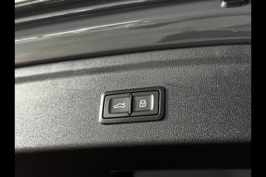 Audi A3 Sportback 45 TFSI e S edition Competition AUDI EXCLUSIVE|PANO|HUD|SONOS|AMBIENT|E-zetel|18 INCH