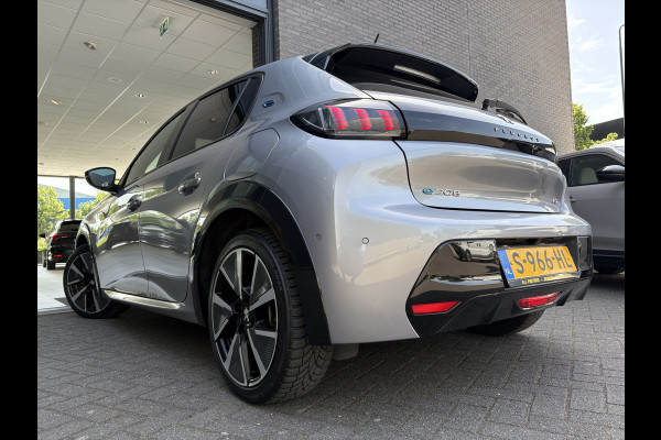 Peugeot e-208 EV GT Pack 50 kWh Achteruitrijcamera - Apple carplay - Airco - Parkeersensoren - Navigatie - Licht metalen velgen 17 inch - Bluetooth - Led verlichting - Dodehoek detectie - keyless start/ entry - Extra getint - Elektrische ramen - Radio - Stuur leder - Stuur multifunctioneel - Cruise control