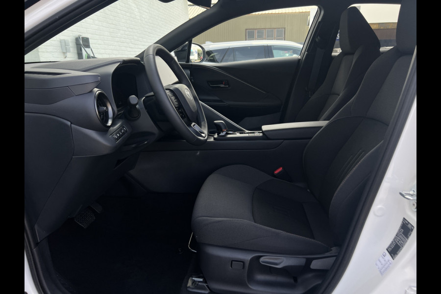 Toyota C-HR 2.0 Plug-in Hybrid 220 First Edition | Navi | Premium LED | Elek klep | Dodehoek