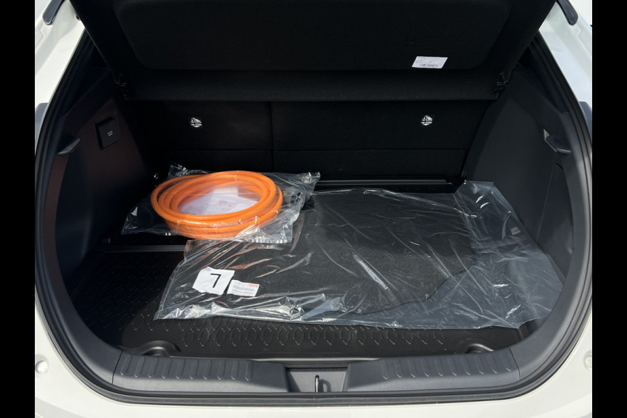 Toyota C-HR 2.0 Plug-in Hybrid 220 First Edition | Navi | Premium LED | Elek klep | Dodehoek