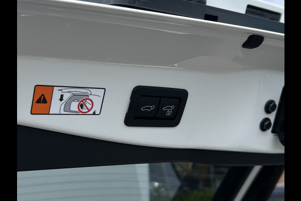 Toyota C-HR 2.0 Plug-in Hybrid 220 First Edition | Navi | Premium LED | Elek klep | Dodehoek