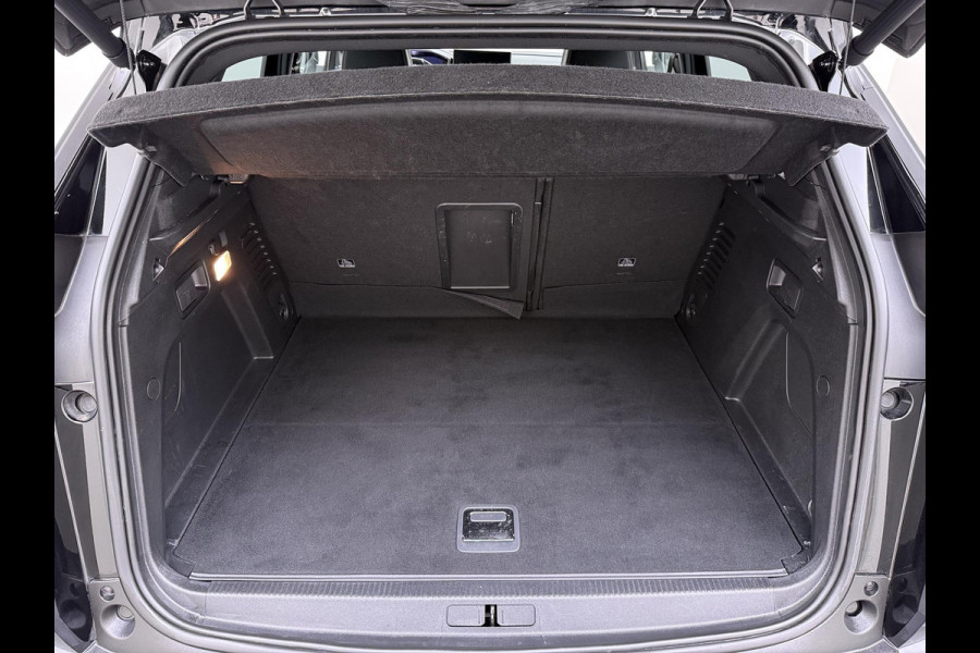Peugeot 3008 1.6 HYbrid 225 GT PHEV | BLACK PACK | 19 INCH | ELEKTRISCHE KOFFERBAK | FOCAL AUDIO | ACHTERUITRIJCAMERA MET 180° VIEW | STOELVERWARMING | ALCANTARA | RIJKLAAR GELEVERD MET 12 MND BOVAG GARANTIE |