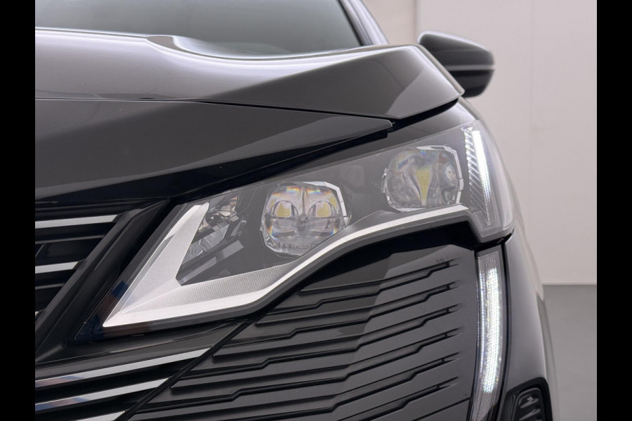 Peugeot 3008 1.6 HYbrid 225 GT PHEV | BLACK PACK | 19 INCH | ELEKTRISCHE KOFFERBAK | FOCAL AUDIO | ACHTERUITRIJCAMERA MET 180° VIEW | STOELVERWARMING | ALCANTARA | RIJKLAAR GELEVERD MET 12 MND BOVAG GARANTIE |