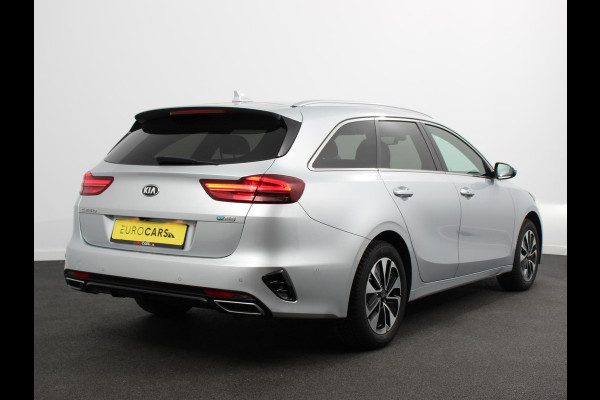 Kia Ceed Sportswagon 1.6 GDI PHEV DynamicLine Climate control Cruise control Adaptive Electrisch bedienbare achterklep Camera Lichtmetalen velgen Camera Navigatie Apple Carplay/ Android Auto Led