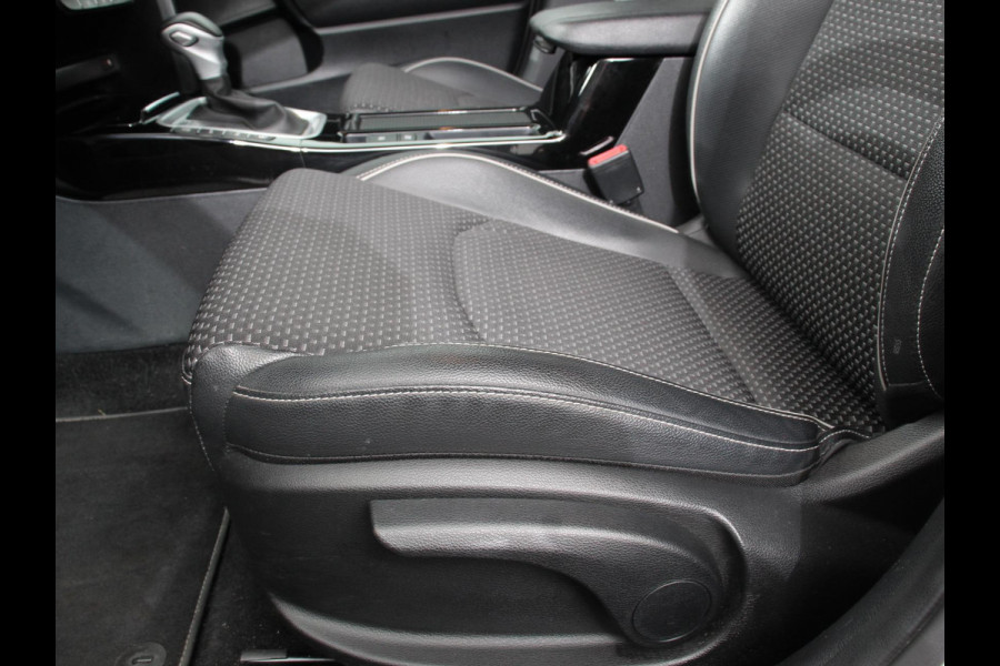 Kia Ceed Sportswagon 1.6 GDI PHEV DynamicLine Climate control Cruise control Adaptive Electrisch bedienbare achterklep Camera Lichtmetalen velgen Camera Navigatie Apple Carplay/ Android Auto Led