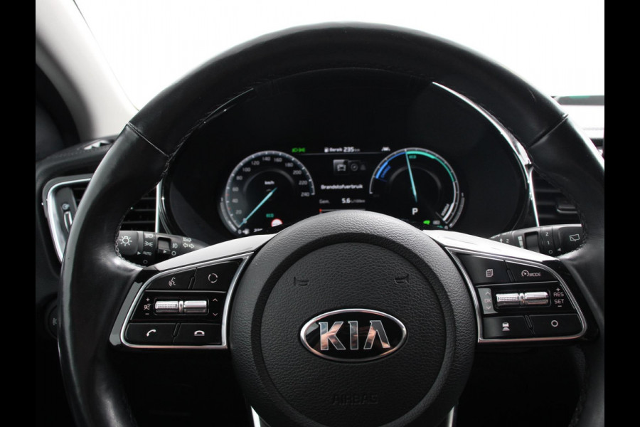 Kia Ceed Sportswagon 1.6 GDI PHEV DynamicLine Climate control Cruise control Adaptive Electrisch bedienbare achterklep Camera Lichtmetalen velgen Camera Navigatie Apple Carplay/ Android Auto Led