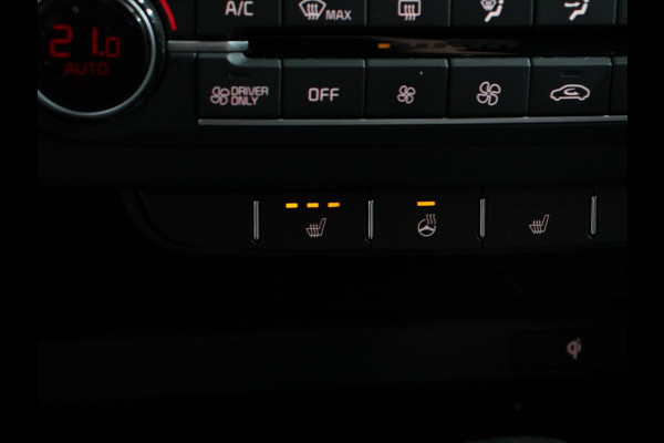 Kia Ceed Sportswagon 1.6 GDI PHEV DynamicLine Climate control Cruise control Adaptive Electrisch bedienbare achterklep Camera Lichtmetalen velgen Camera Navigatie Apple Carplay/ Android Auto Led