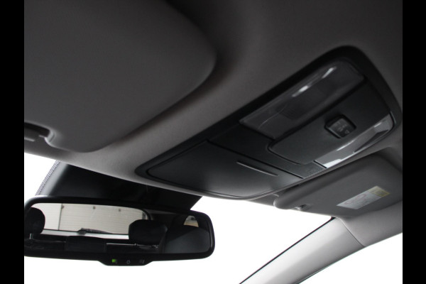 Kia Ceed Sportswagon 1.6 GDI PHEV DynamicLine Climate control Cruise control Adaptive Electrisch bedienbare achterklep Camera Lichtmetalen velgen Camera Navigatie Apple Carplay/ Android Auto Led