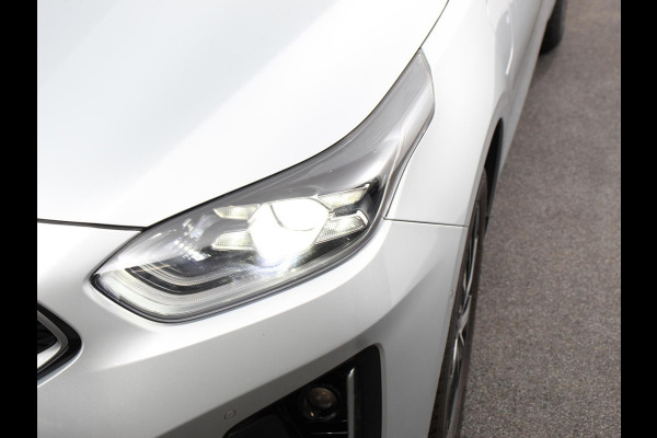 Kia Ceed Sportswagon 1.6 GDI PHEV DynamicLine Climate control Cruise control Adaptive Electrisch bedienbare achterklep Camera Lichtmetalen velgen Camera Navigatie Apple Carplay/ Android Auto Led