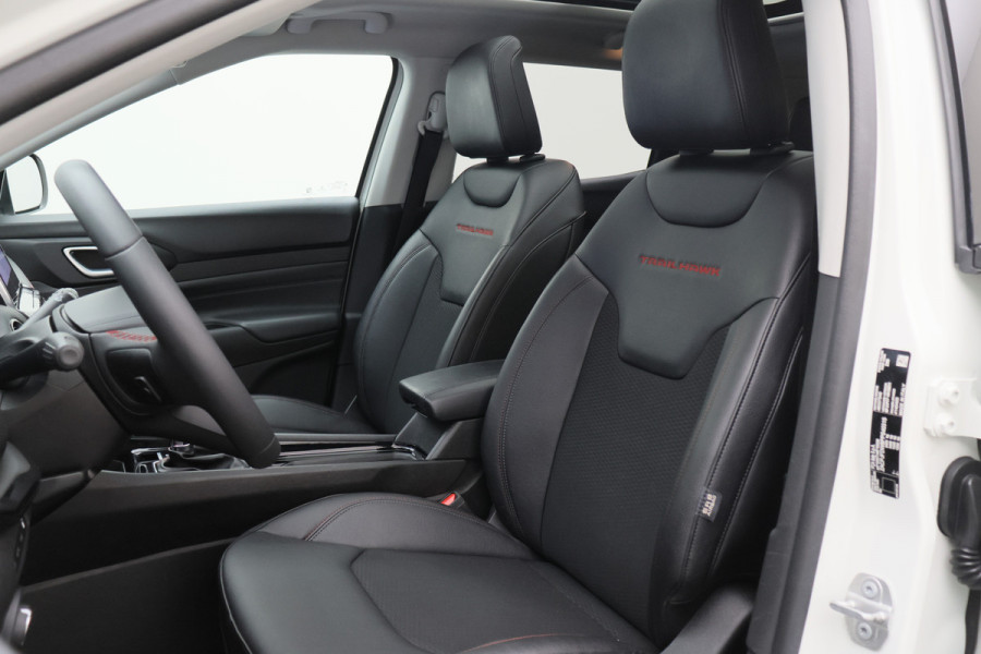 Jeep Compass 4xe 240 Plug-in Hybrid Electric Trailhawk Panoramadak, Leer, Camera, ACC, Apple Carplay, Keyless