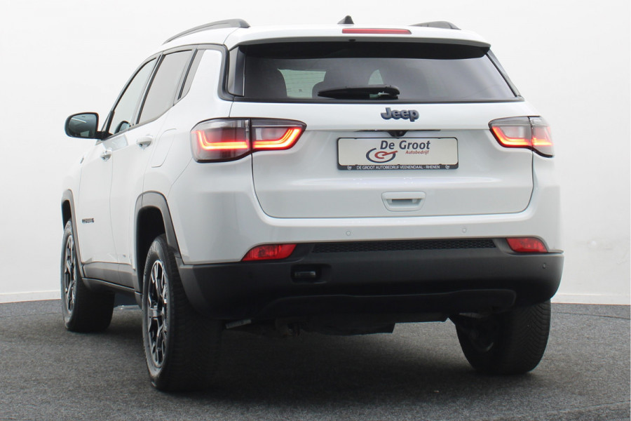 Jeep Compass 4xe 240 Plug-in Hybrid Electric Trailhawk Panoramadak, Leer, Camera, ACC, Apple Carplay, Keyless