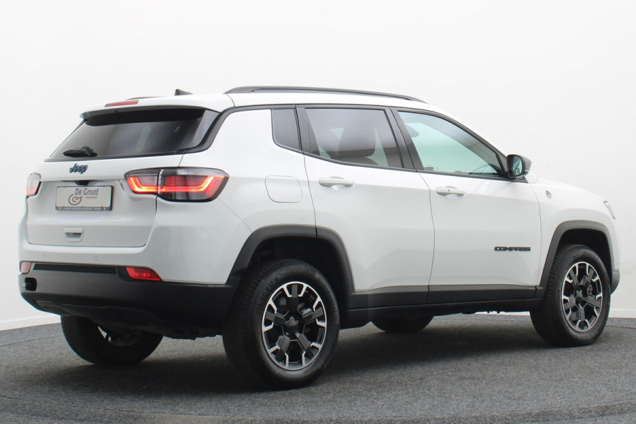 Jeep Compass 4xe 240 Plug-in Hybrid Electric Trailhawk Panoramadak, Leer, Camera, ACC, Apple Carplay, Keyless