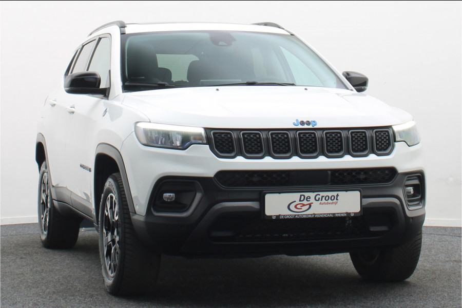 Jeep Compass 4xe 240 Plug-in Hybrid Electric Trailhawk Panoramadak, Leer, Camera, ACC, Apple Carplay, Keyless