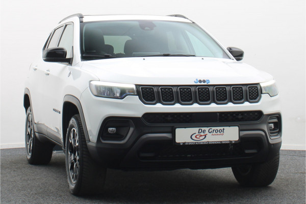 Jeep Compass 4xe 240 Plug-in Hybrid Electric Trailhawk Panoramadak, Leer, Camera, ACC, Apple Carplay, Keyless