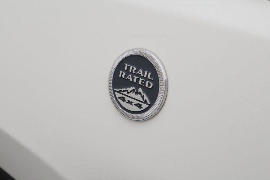 Jeep Compass 4xe 240 Plug-in Hybrid Electric Trailhawk Panoramadak, Leer, Camera, ACC, Apple Carplay, Keyless