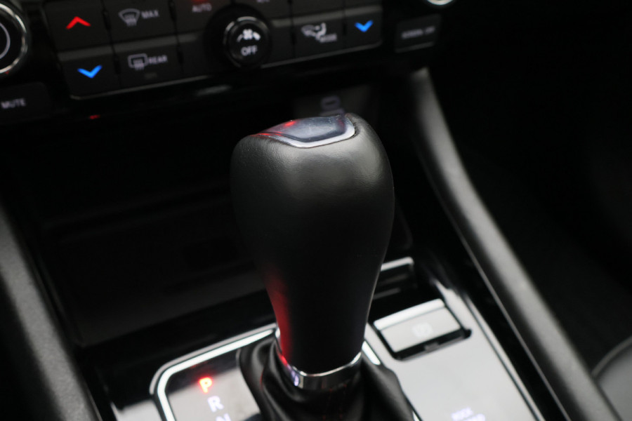 Jeep Compass 4xe 240 Plug-in Hybrid Electric Trailhawk Panoramadak, Leer, Camera, ACC, Apple Carplay, Keyless