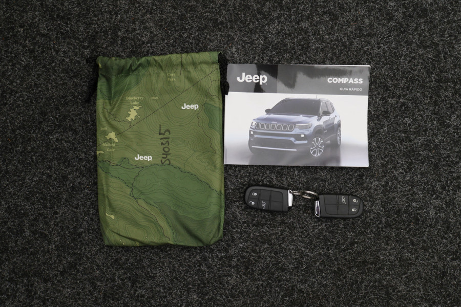 Jeep Compass 4xe 240 Plug-in Hybrid Electric Trailhawk Panoramadak, Leer, Camera, ACC, Apple Carplay, Keyless