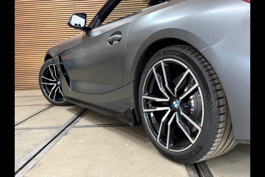 BMW Z4 Roadster SDrive30i High Ex. Edition | VOL! | M-Sport | Frozen Grey | H/K Sound | HUD | Adaptief M | Maxton| Leder/Alcantara