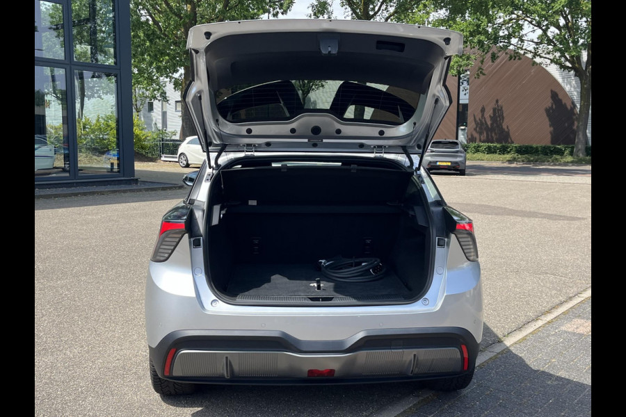 MG Mg4 electric Luxury 64 kWh SOH 95% | 7.000KM! |360 CAMERA| 7 JAAR MG GARANTIE T/M 04-2031| ELEK. STOEL| DODE HOEK SENSOR| STOEL + STUURVERWARMING| ADAPTIVE CRUISE CONTROL