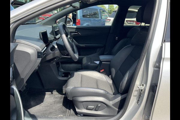 MG Mg4 electric Luxury 64 kWh SOH 95% | 7.000KM! |360 CAMERA| 7 JAAR MG GARANTIE T/M 04-2031| ELEK. STOEL| DODE HOEK SENSOR| STOEL + STUURVERWARMING| ADAPTIVE CRUISE CONTROL
