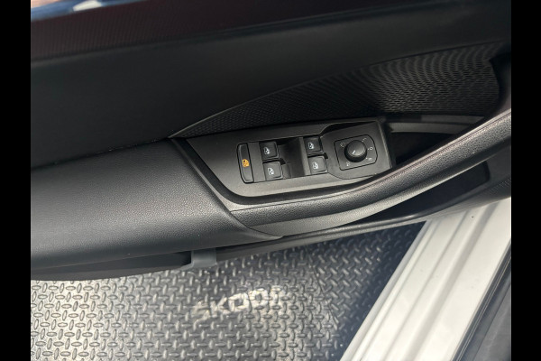Škoda Octavia Combi 1.0 e-TSI Business Edition Plus Automaat | Navi | Clima | Cruise | Camera