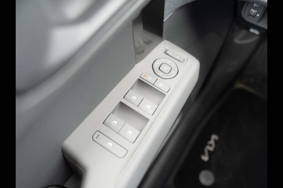 Kia EV3 Plus 81.4 kWh | Stoel en stuurverwarming | Navi | Dode hoek assistentie |